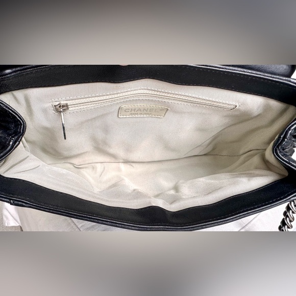 CHANEL Chain Around Bag - Picture 12 of 16